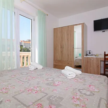 Franica Guest house