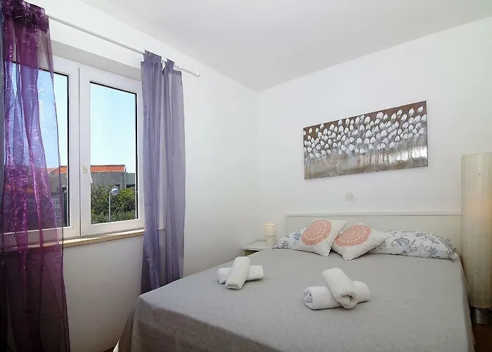 Gæstehus Franica 2*